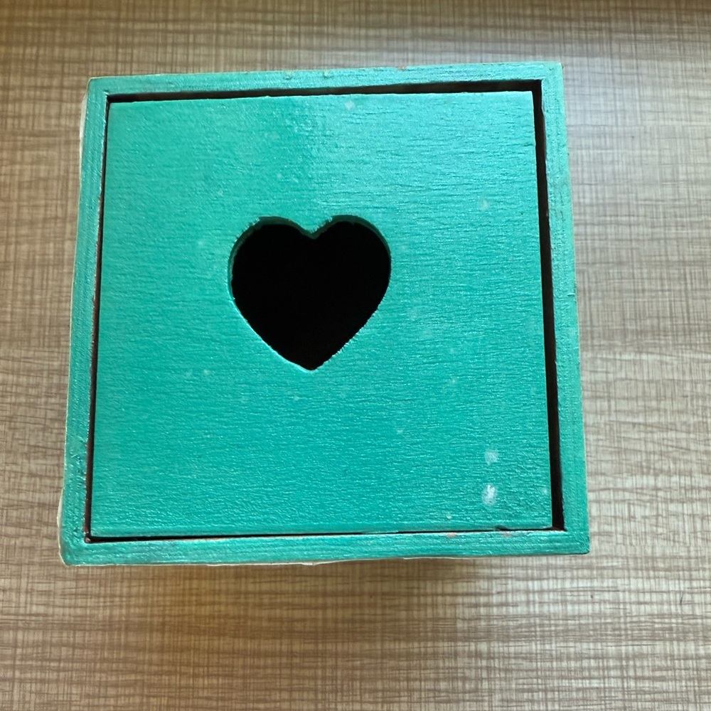 Green Heart Makeup Organizer with Textured Finish - set of 2 boxes
